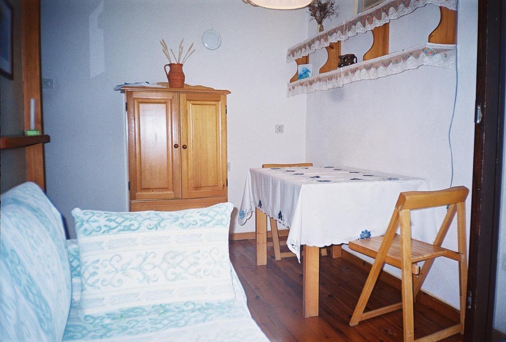Apartments Ljuba I Mare Malinska Rom bilde