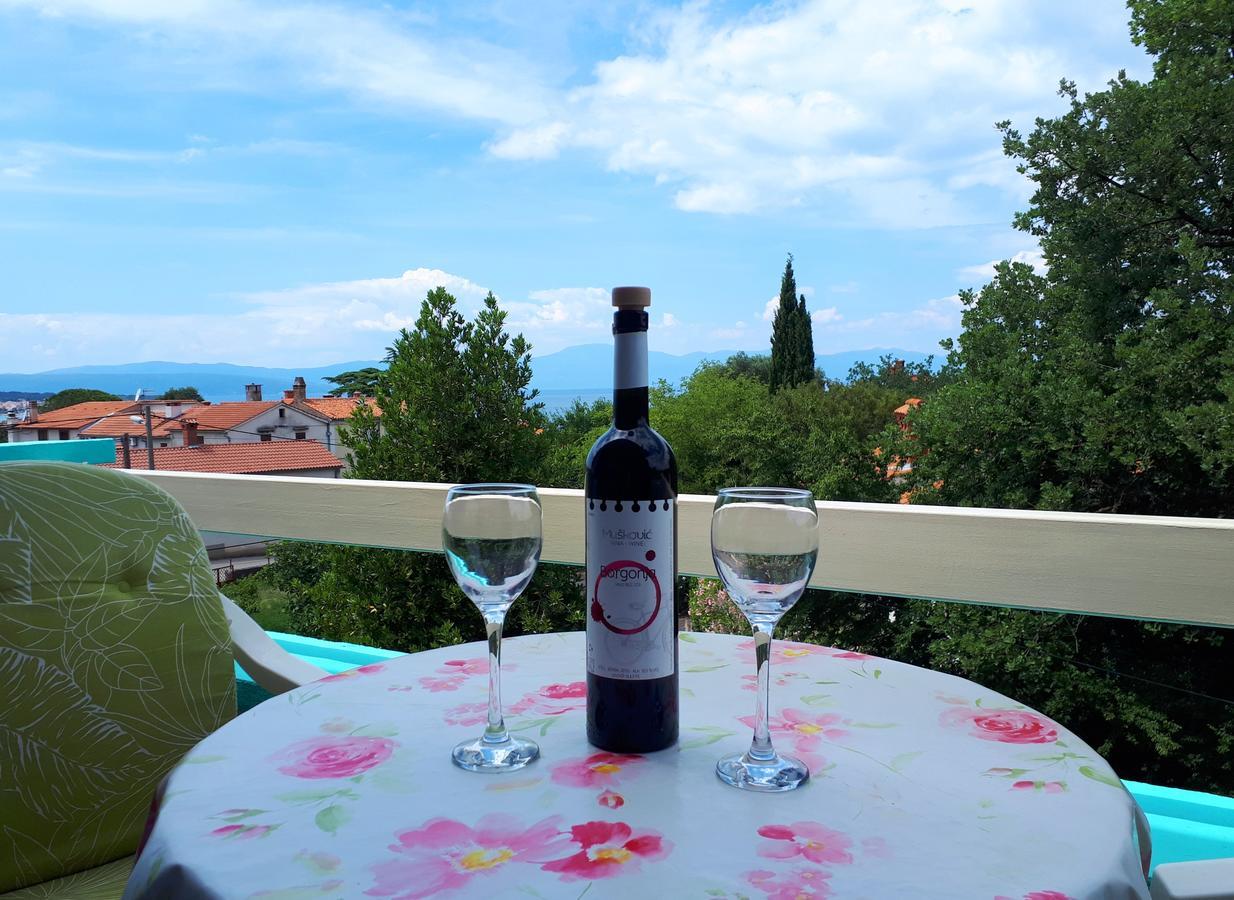 Apartments Ljuba I Mare Malinska Eksteriør bilde