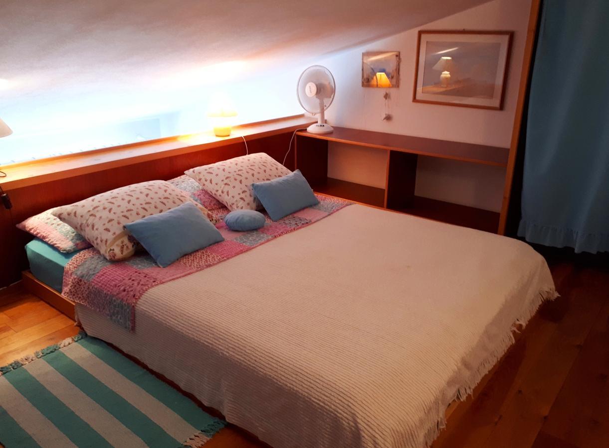 Apartments Ljuba I Mare Malinska Eksteriør bilde